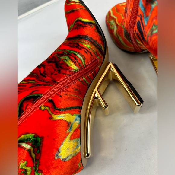 FENDI
Fendi First Printed Wedge Booties - Picture 9 of 10